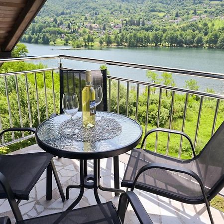 Villa Anita Яйце Екстер'єр фото