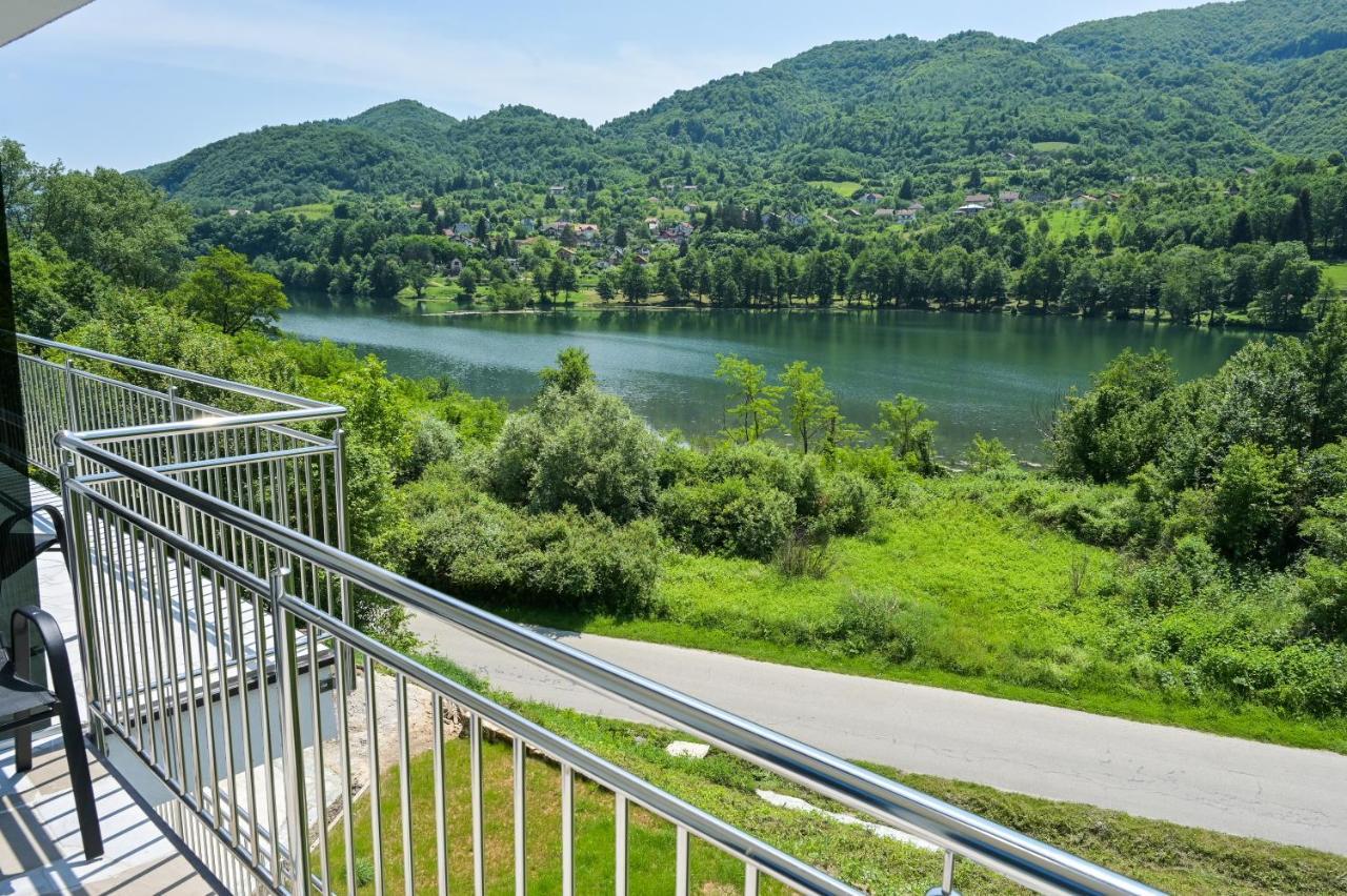 Villa Anita Яйце Екстер'єр фото