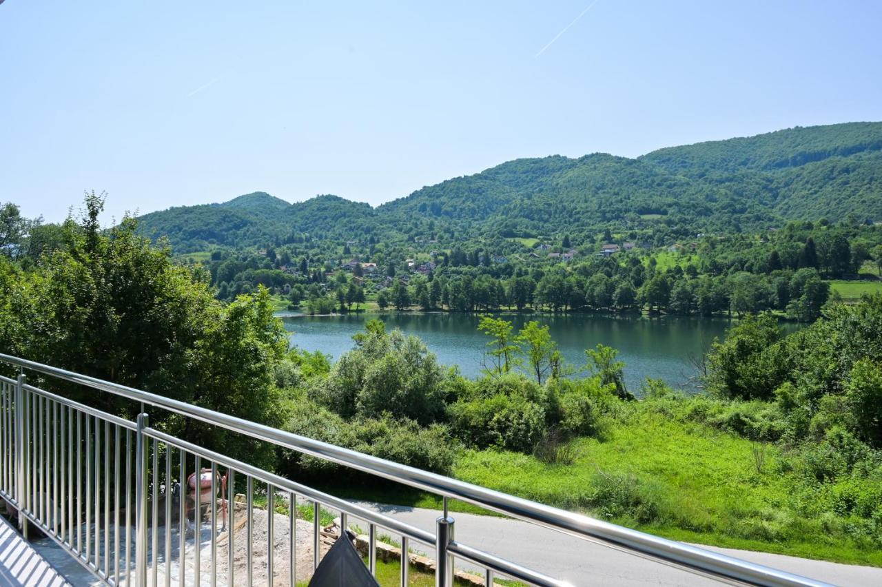 Villa Anita Яйце Екстер'єр фото