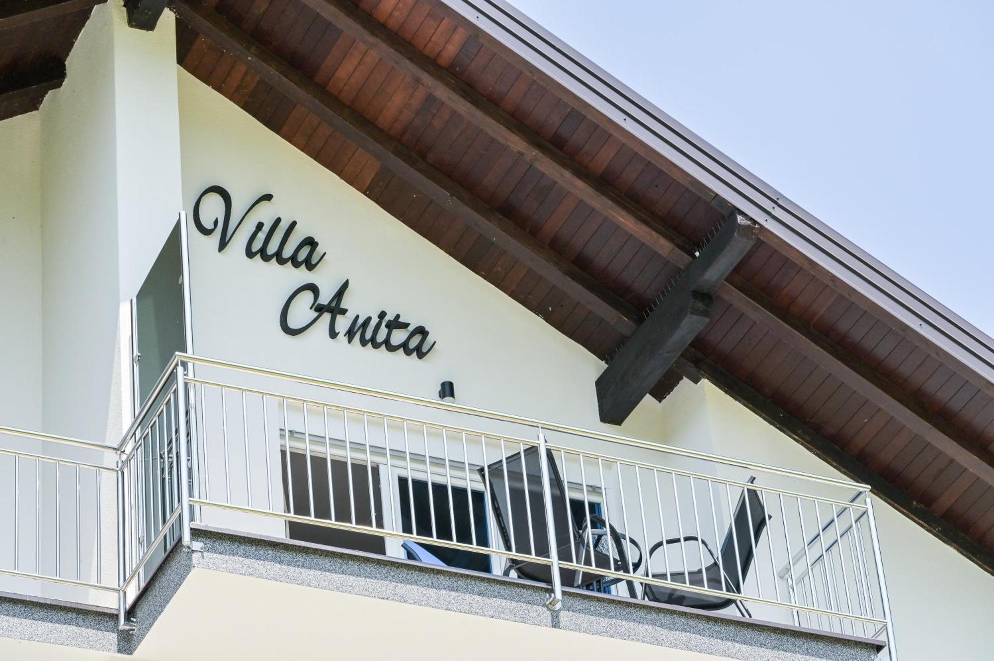 Villa Anita Яйце Екстер'єр фото